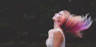 What to Wear on a First Date? We Asked the Experts!